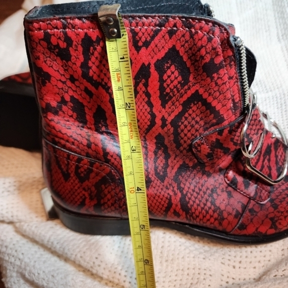 Topshop‎ Red Faux Snake Booties 9.5 NWT - Picture 10 of 11